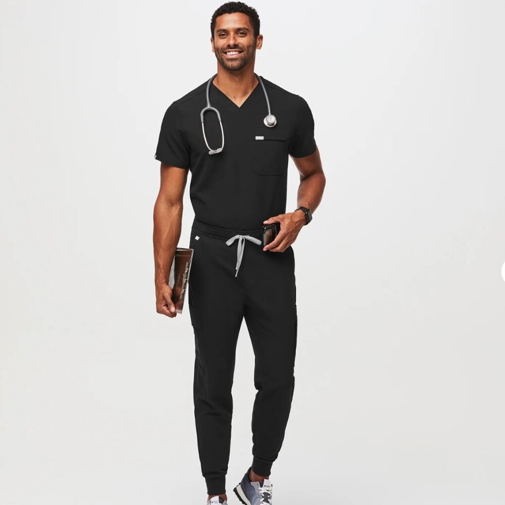 **NEW W TAGS** FIGS Tansen Cargo Utility Jogger Scrub Pants in BLACK